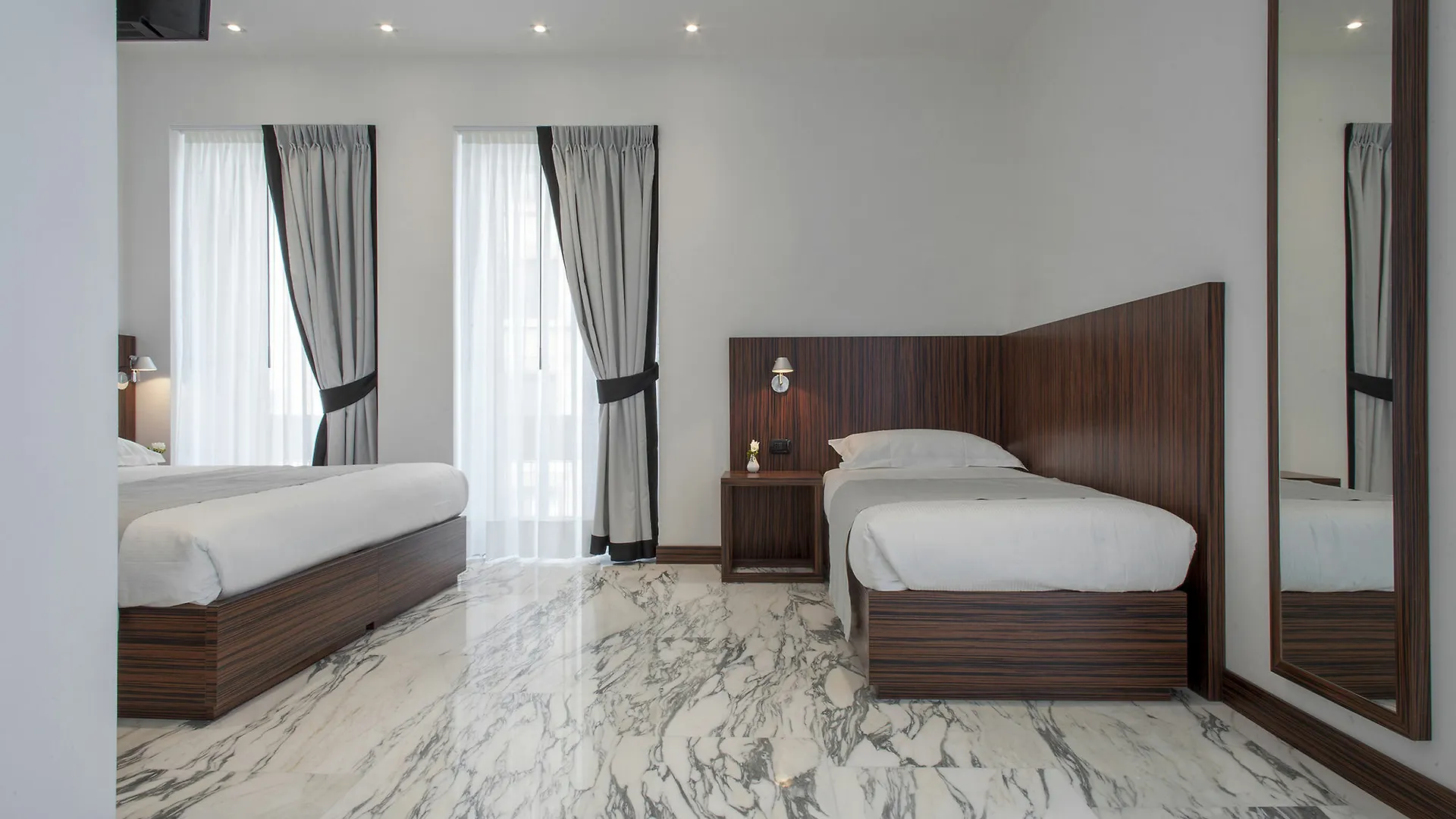 My Bed Montenapoleone Milan Guest house